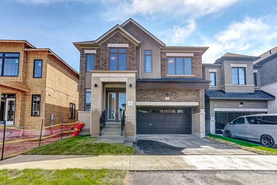 10 PERCHERON Court, Markham, ON L6C 3T8