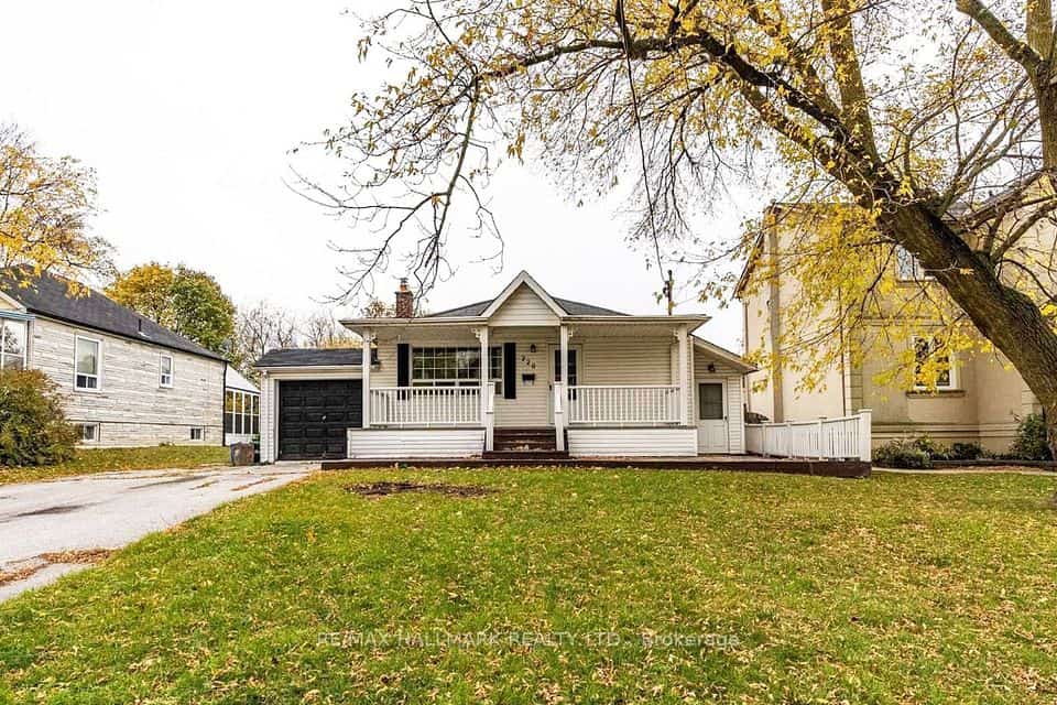 226 Lawrence Avenue, Richmond Hill, ON L4C 1Z6