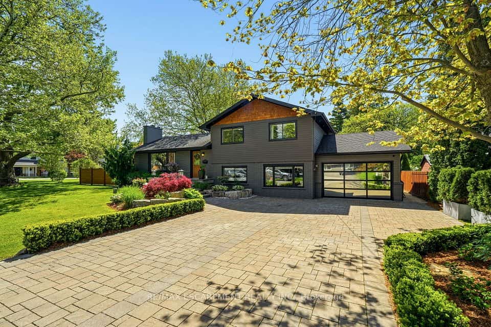 600 Deborah Crescent, Burlington, ON L7T 2N1