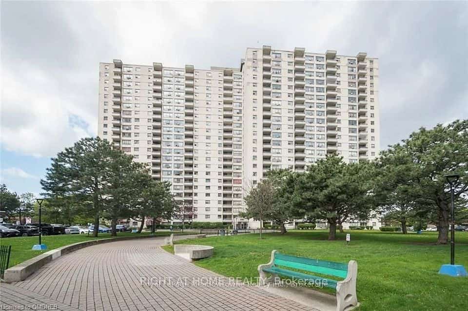 390 Dixon Road W #508, Toronto, ON M9R 1T4