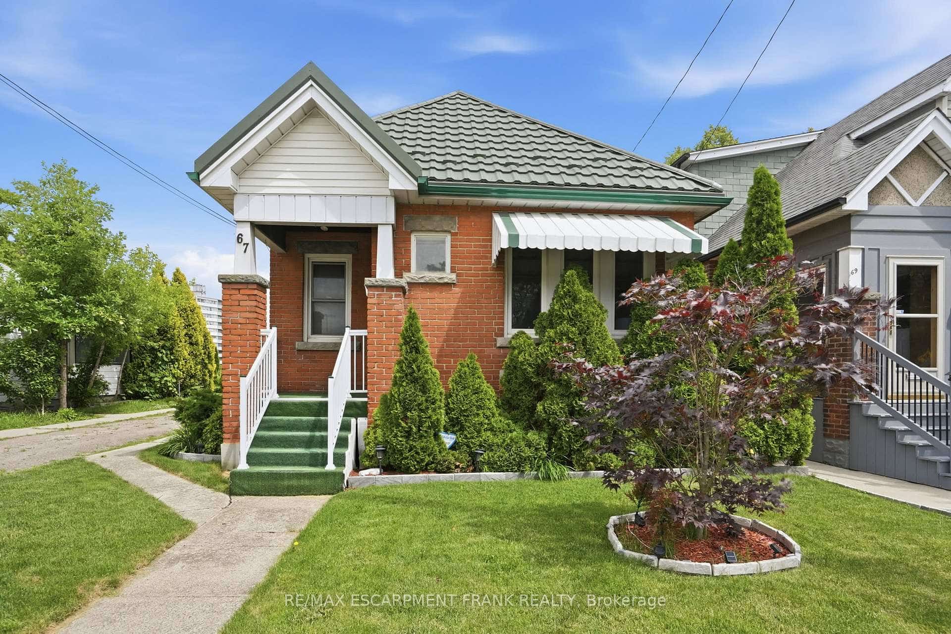 67 Paradise Road S, Hamilton, ON L8S 1S3