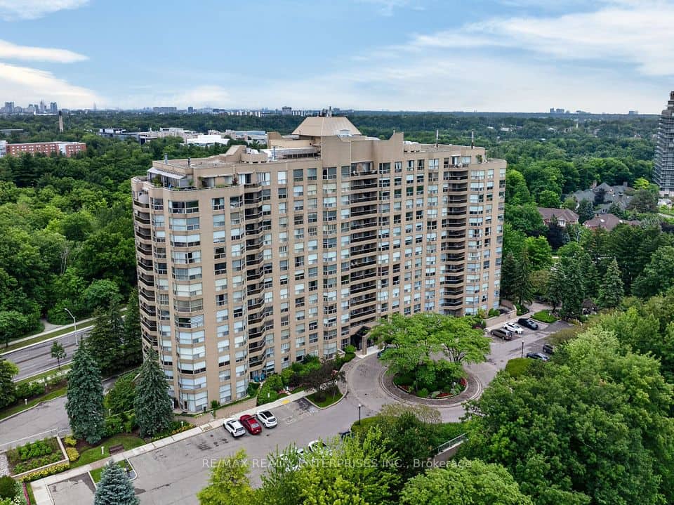 1800 The Collegeway, Mississauga