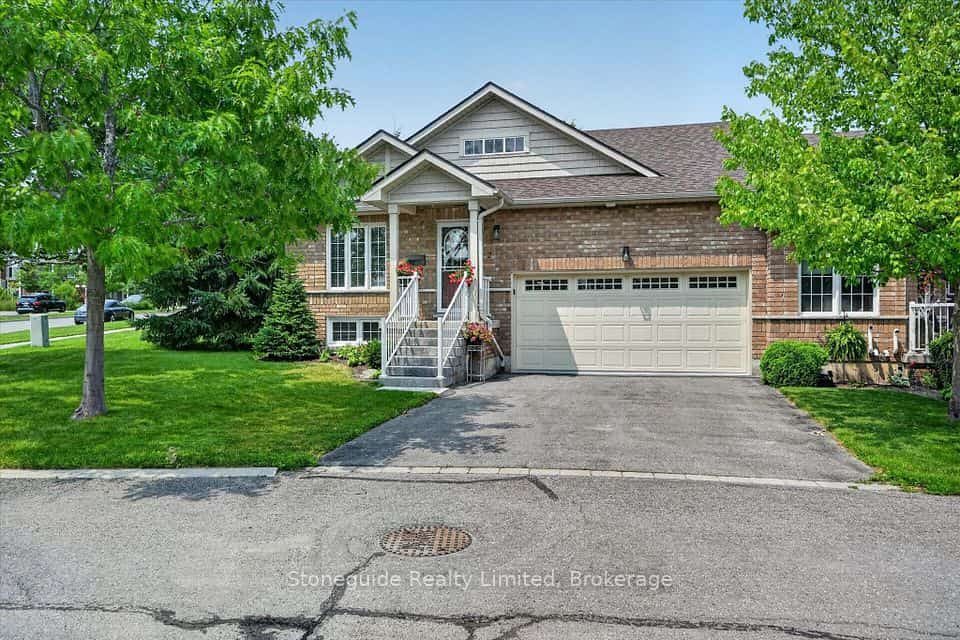909 Wentworth Street #2, Peterborough, ON K9J 8R7