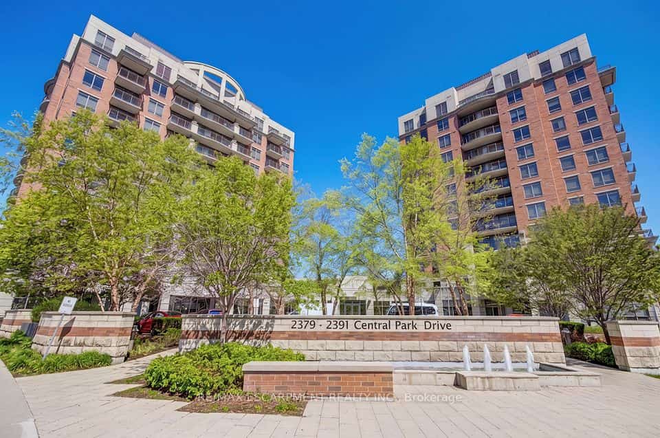 2379 Central Park Drive #603, Oakville, ON L6H 0E3