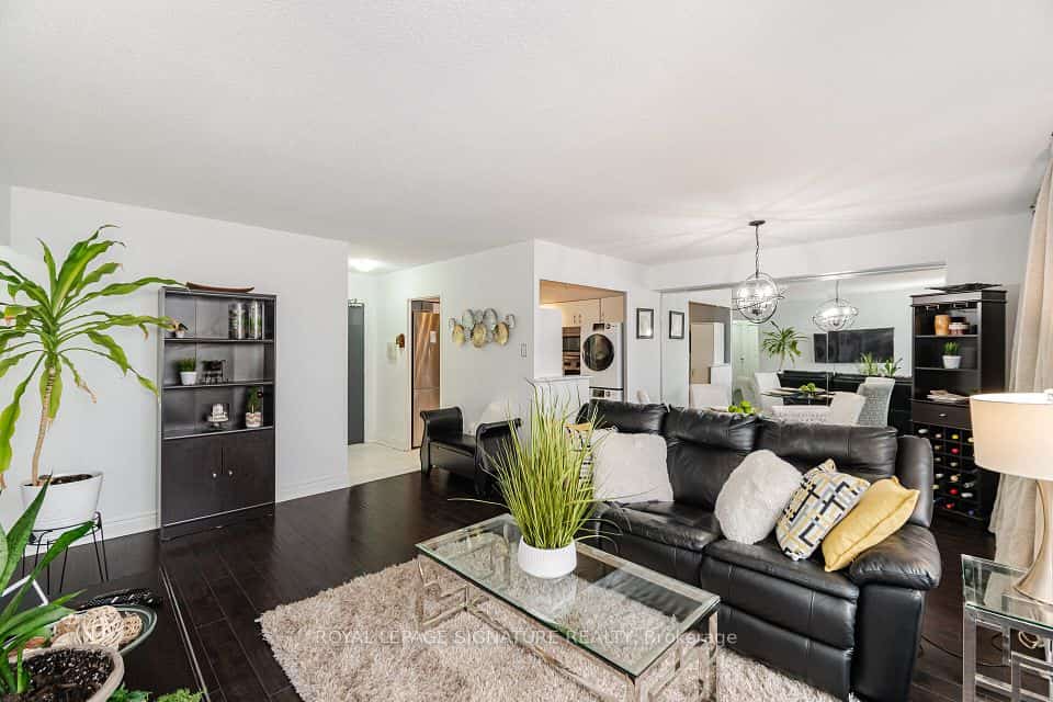 451 The West Mall Drive #1212, Toronto, ON M9C 1G1
