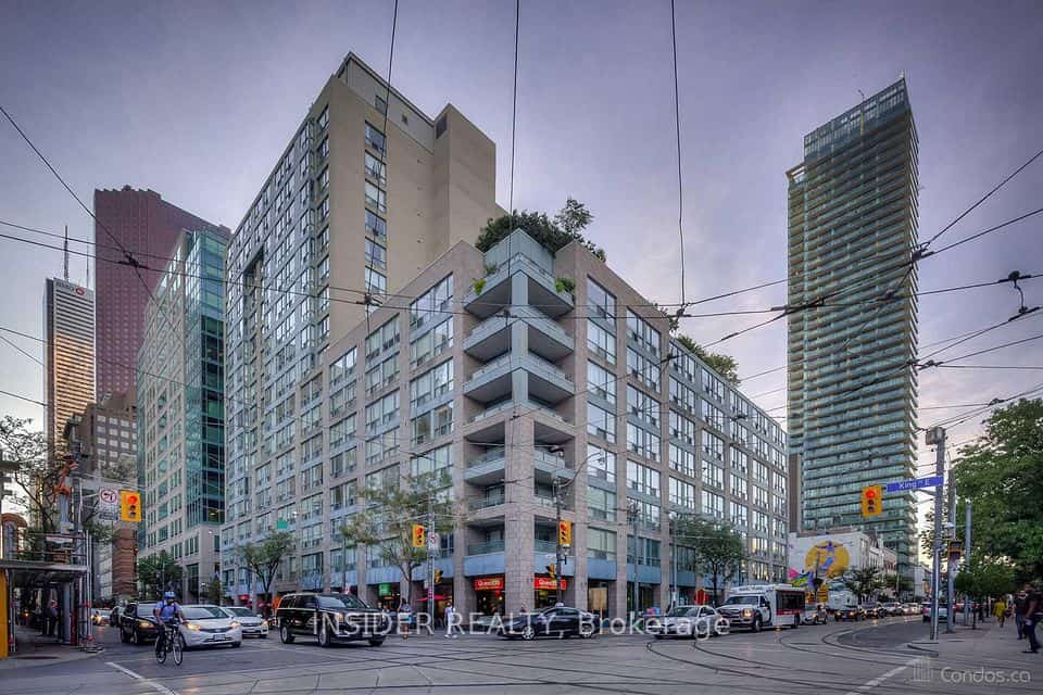 King Plaza, Toronto