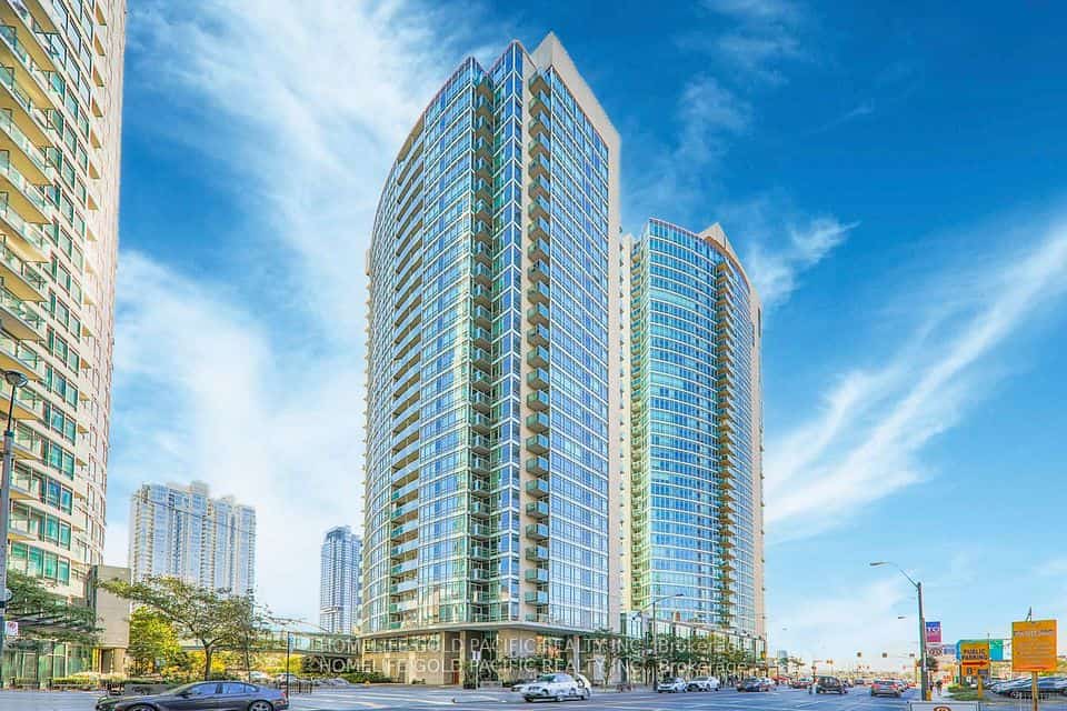 397 Front Street W #2112, Toronto, ON M5V 3S1