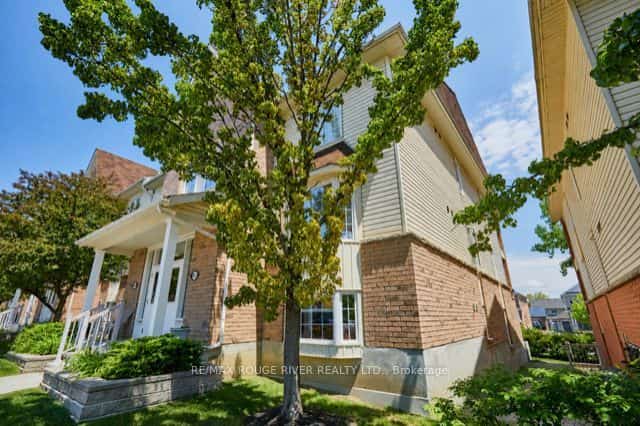92 Petra Way #3, Whitby, ON L1R 0A3