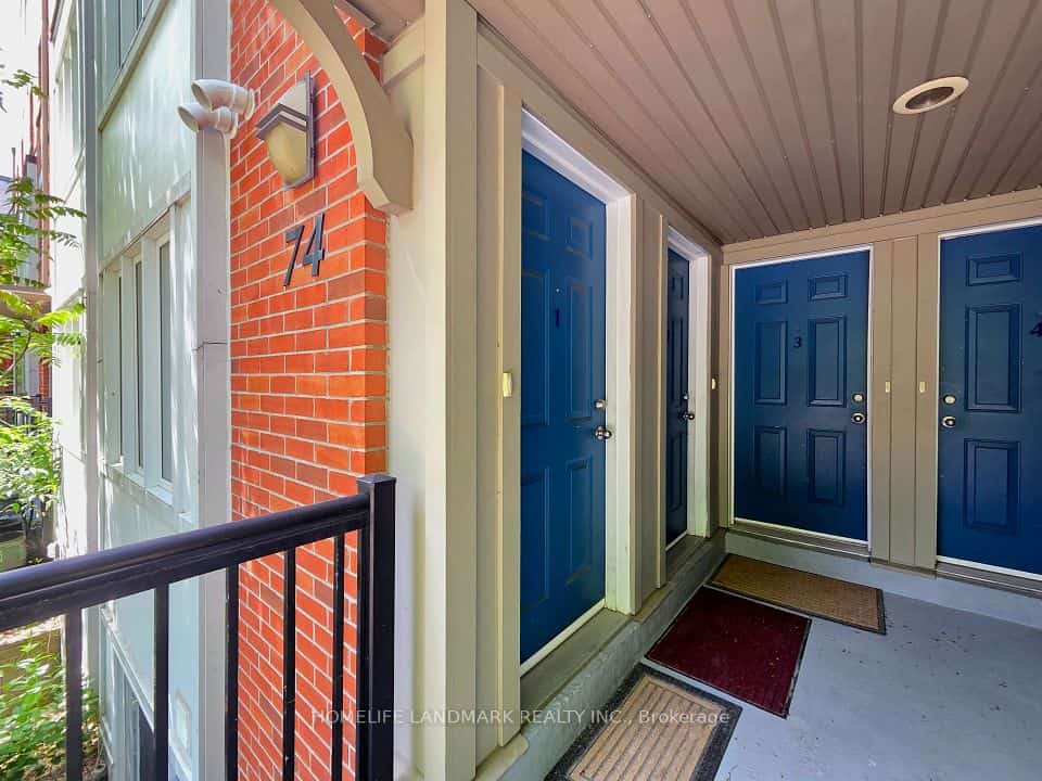 74 Munro Street #2, Toronto, ON M4M 2S9