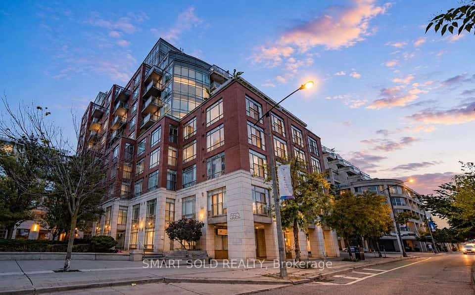 500 Queens Quay W #PH01E, Toronto, ON M5V 3K8