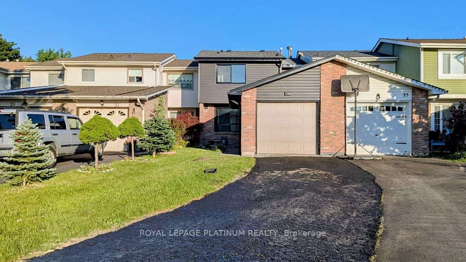 33 Greene Drive, Brampton, ON L6V 2P2