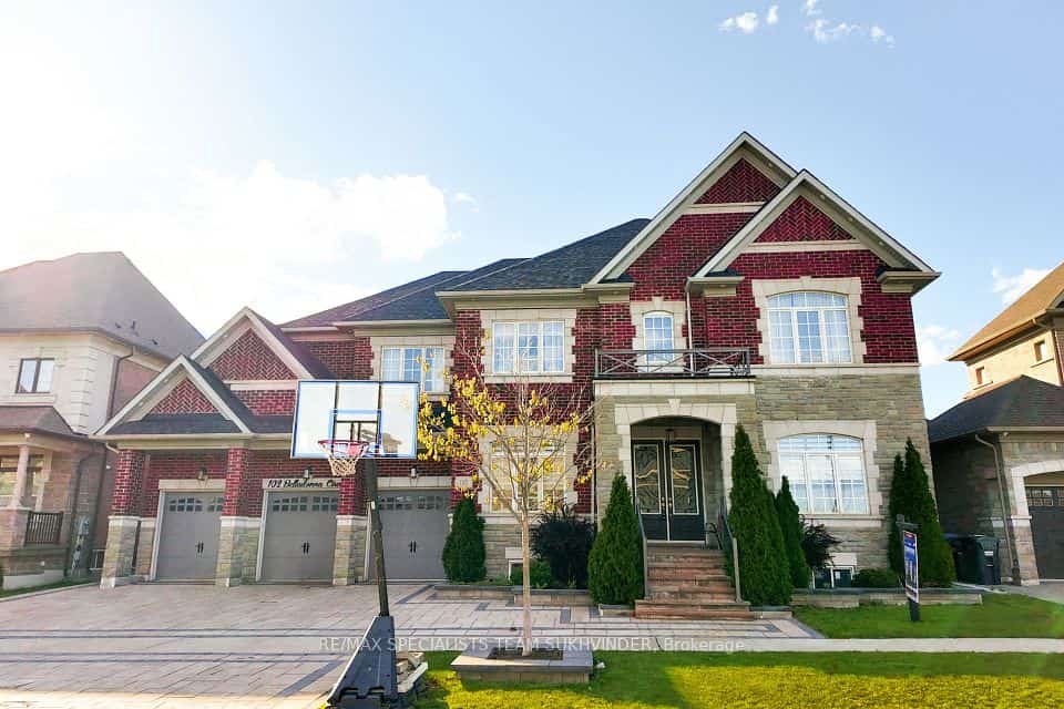 102 Belladonna Circle, Brampton, ON L6P 4B6