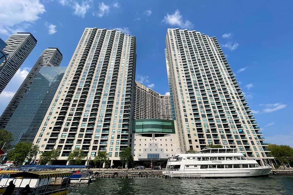 77 Harbour Square #1602, Toronto, ON M5J 2S2