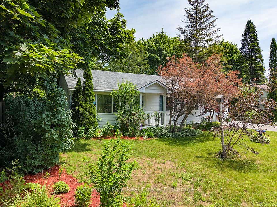 333 Oak Street, Collingwood, ON L9Y 2Y4