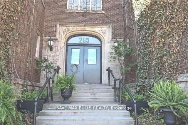 285 King Street W #3, Hamilton, ON L8P 1B2