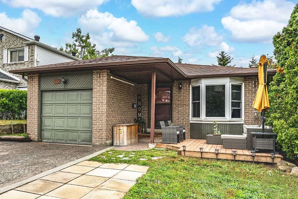 69 Fox Run, Barrie, ON L4N 5L6