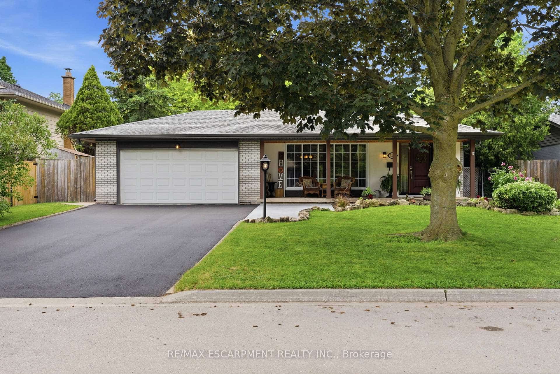 5203 Cedarbrook Crescent, Burlington, ON L7L 3P9