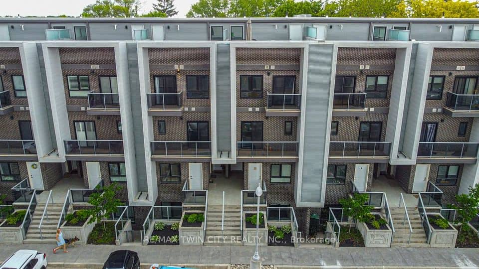 1430 W Highland Road W, Kitchener, Kitchener