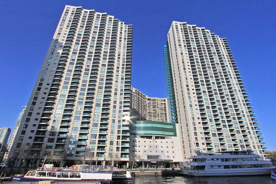 77 Harbour Square #3702, Toronto, ON M5J 2S2