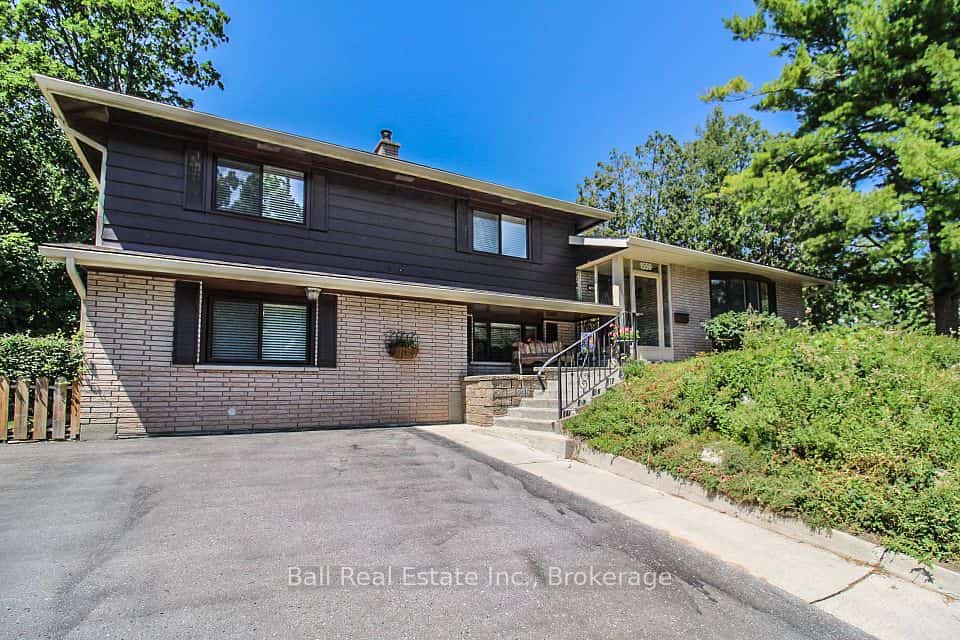 1559 Westbrook Drive, Peterborough, ON K9J 6R6