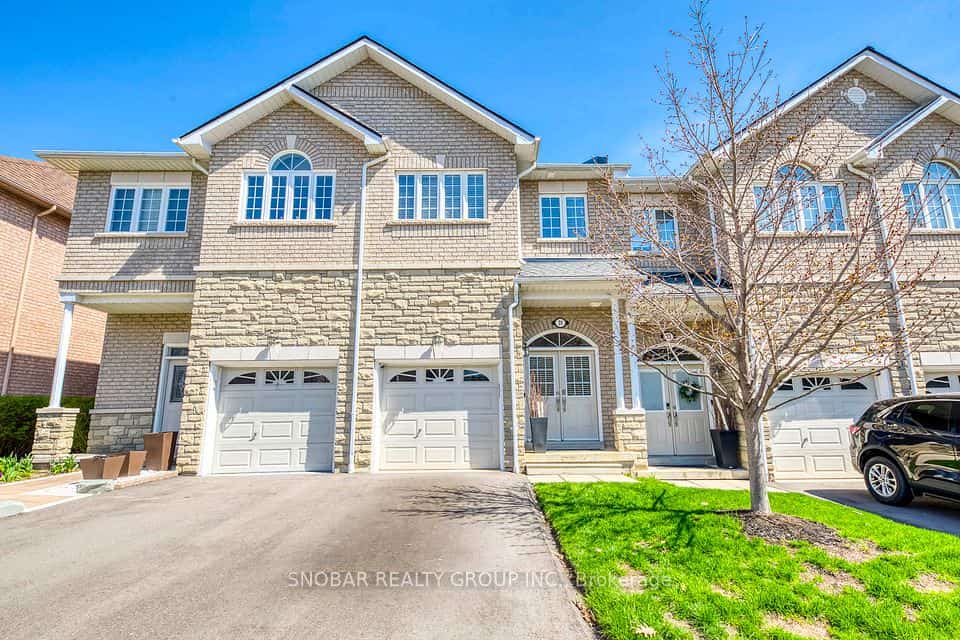 470 Faith Drive #31, Mississauga, ON L5R 4E8