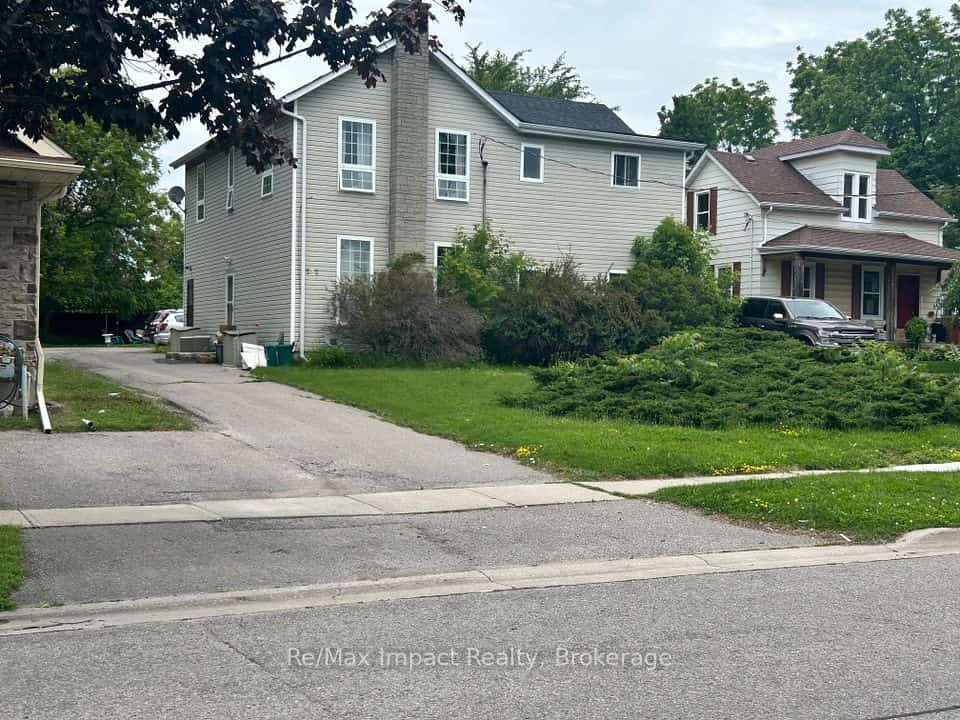 292/278 William Street E, Oshawa, ON L1G 1K8