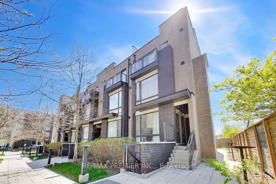 34 Fieldway Road #141, Toronto, ON M8Z 3L2