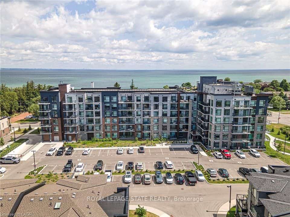 600 North Service Road #418, Hamilton, ON L8E 0L2