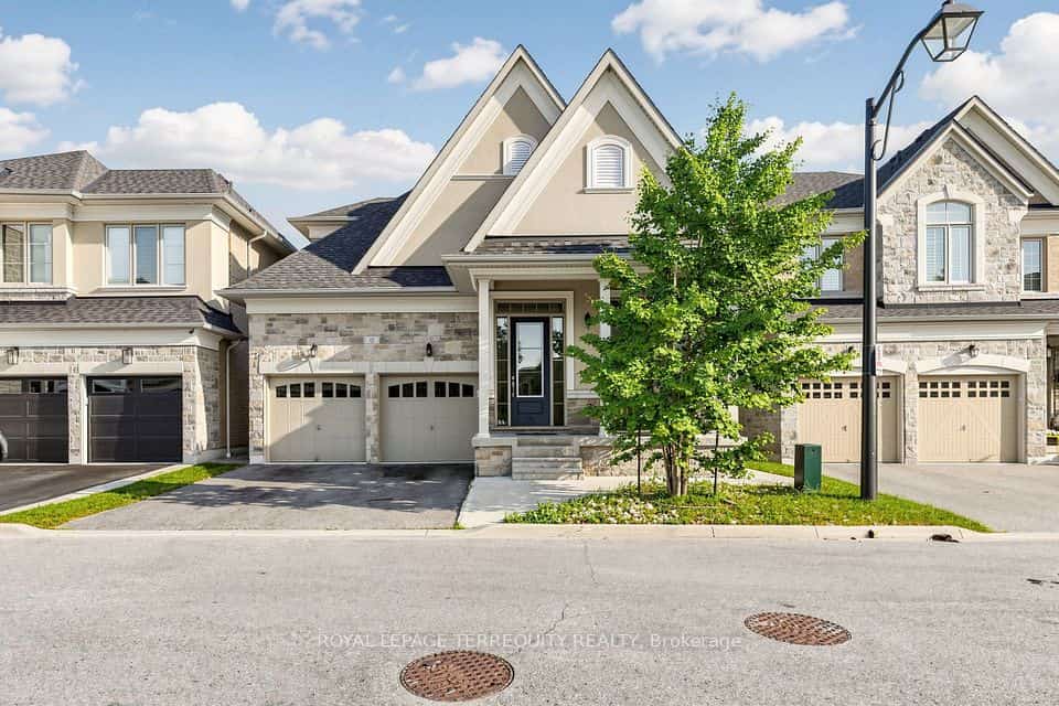 1815 Fairport Road #12, Pickering, ON L1V 0E3