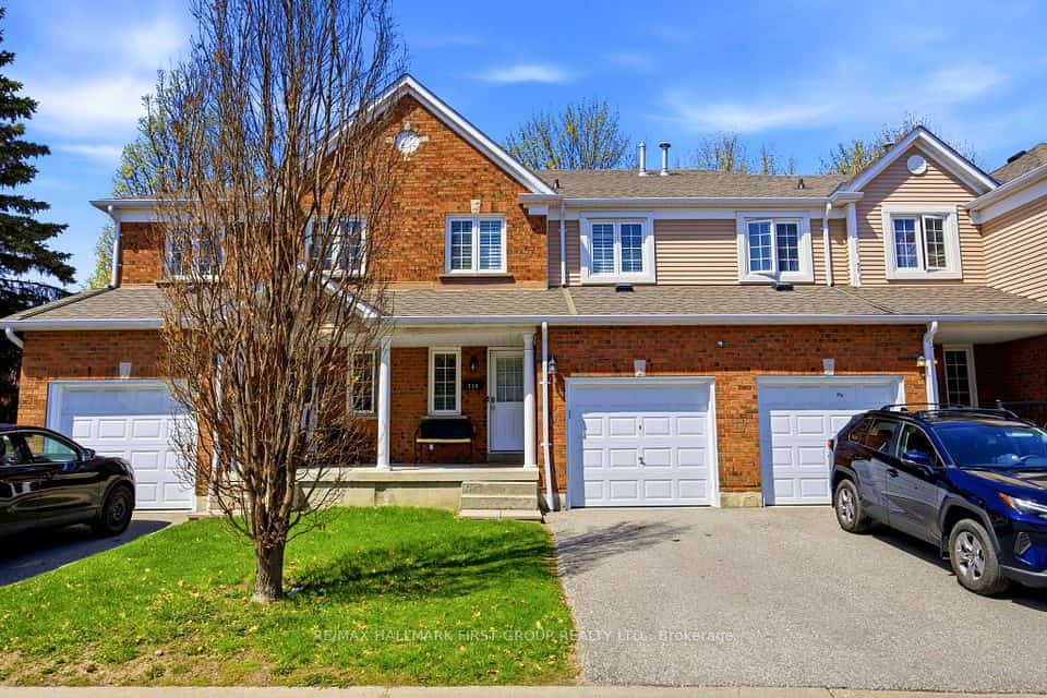 10 Bassett Boulevard #216, Whitby, ON L1N 9C8