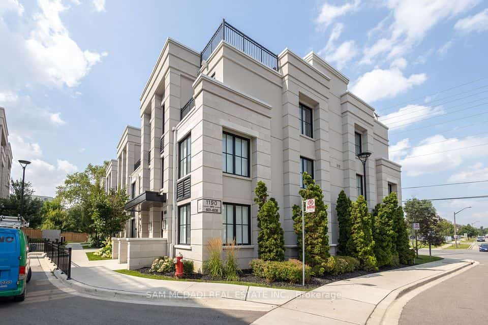 1190 Cawthra Road #603, Mississauga, ON L5G 4K7