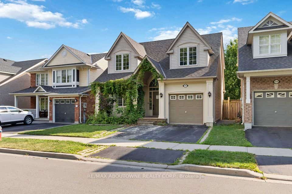 930 Lancaster Boulevard, Milton, ON L9T 6A4