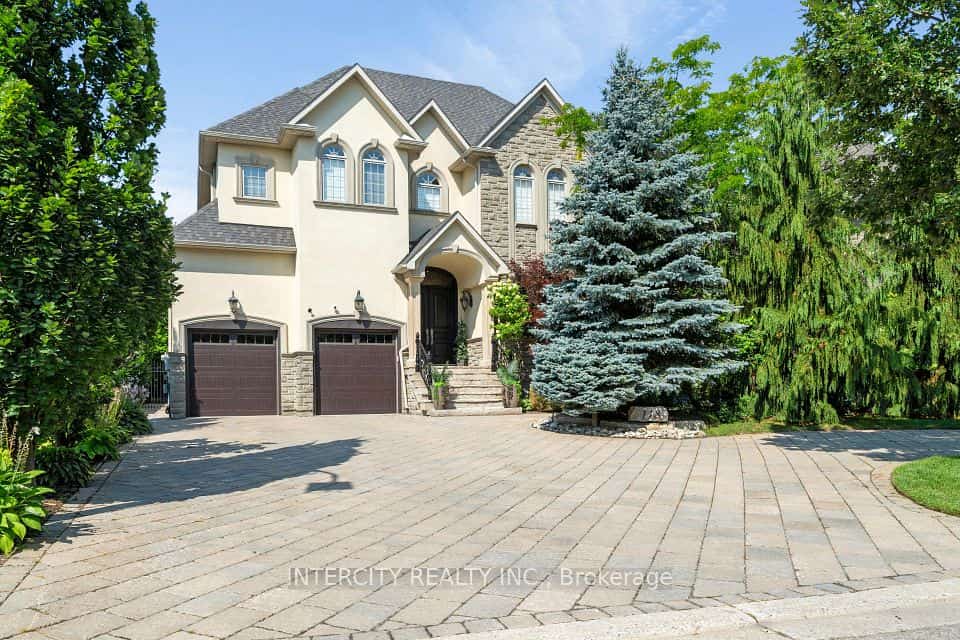 118 Park Ridge Drive, Vaughan, ON L0J 1C0