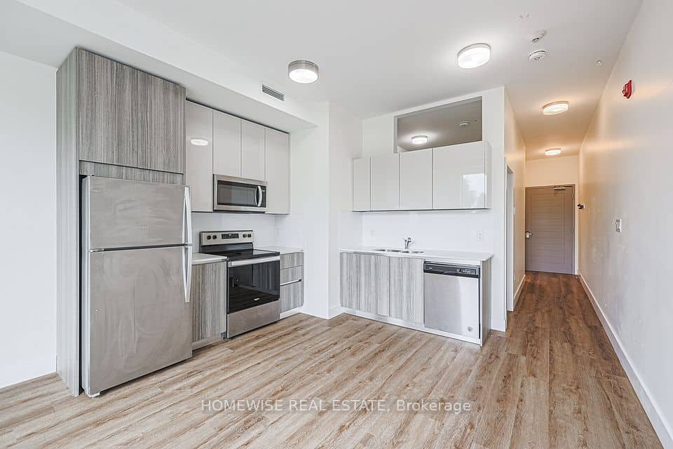 3020 Dundas Street W, Toronto