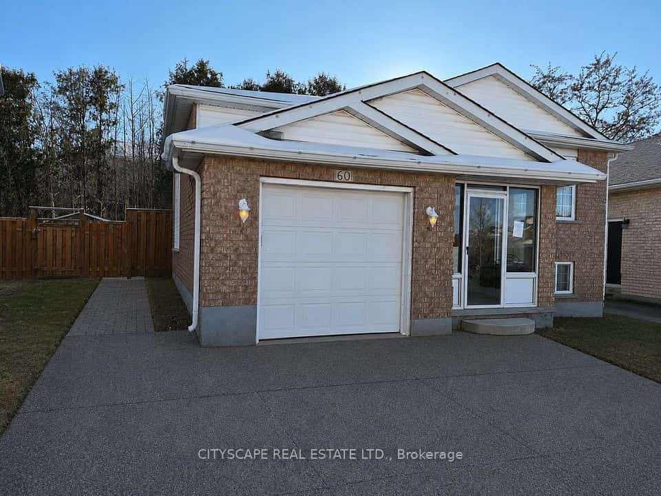 60 Castlewood Place, Cambridge, ON N1R 8K6