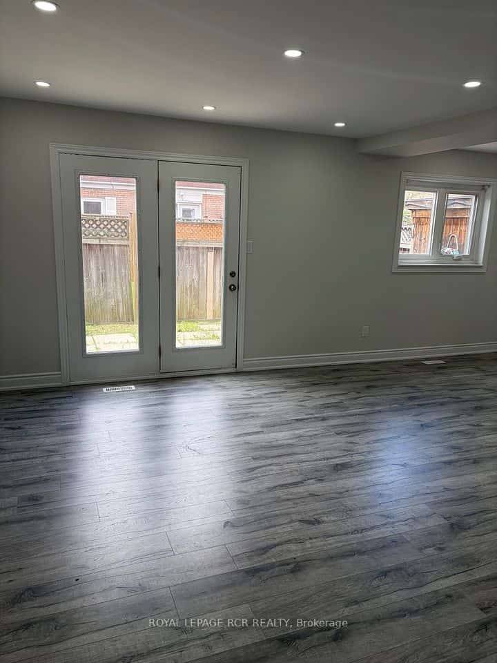 41 Town House Crescent, Brampton, ON L6W 3G3