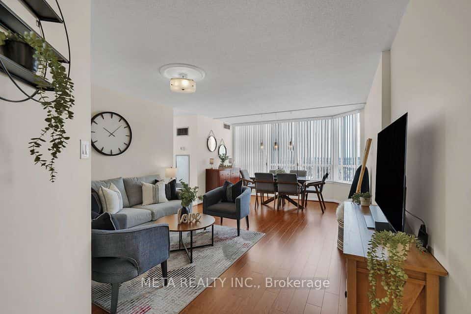 550 Webb Drive #2010, Mississauga, ON L5B 3Y4