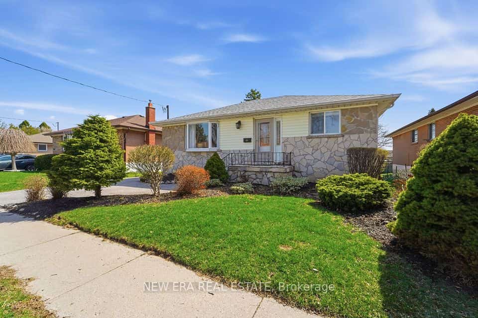 1451 Bala Drive, Oshawa, ON L1J 3T6