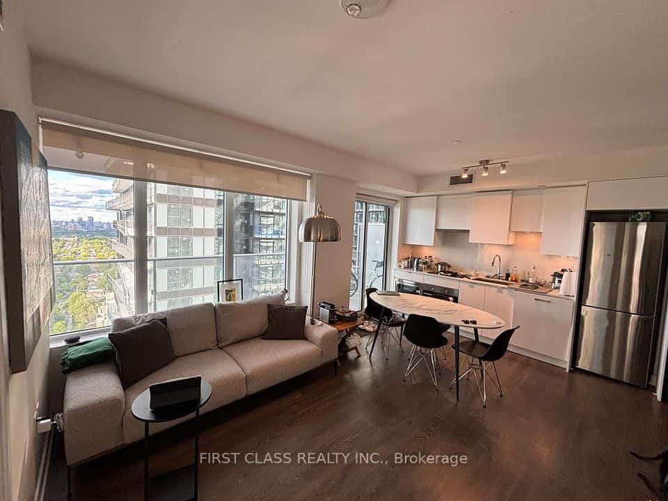 99 Broadway Avenue #2803, Toronto, ON M4P 0E3