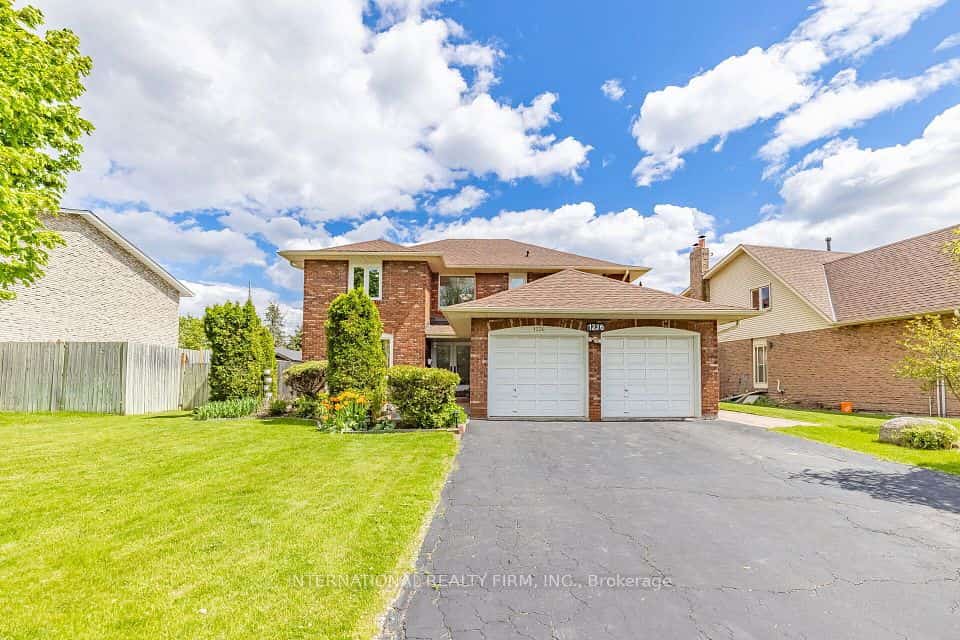 1236 Fleet Street, Mississauga, ON L5H 3P5