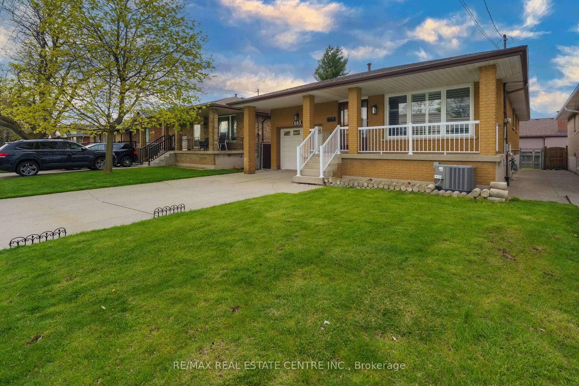 683 SEVENTH Avenue S, Hamilton, ON L8V 1Z1
