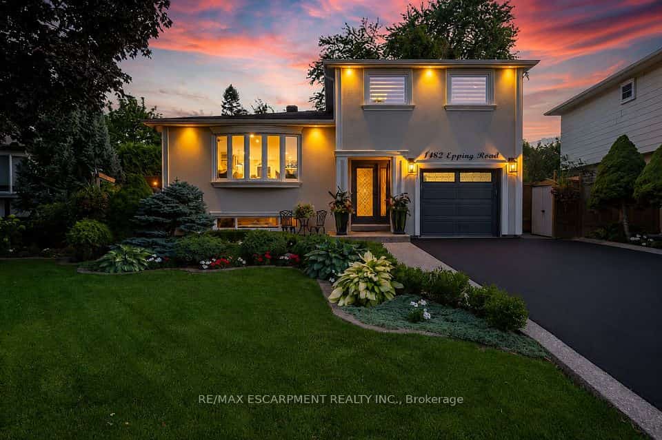 1482 Epping Road, Burlington, ON L7M 1P4