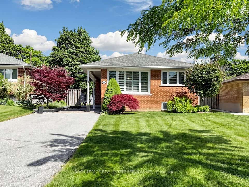 9 Coral Cove Crescent, Toronto, ON M3A 1G7