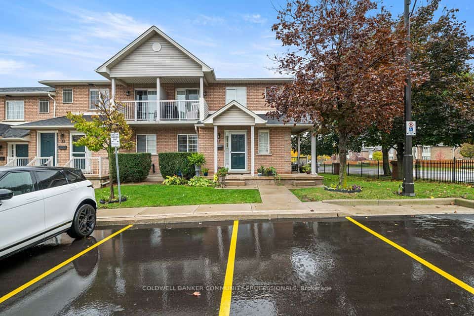 2737 King Street E #45, Hamilton, ON L8G 5H1
