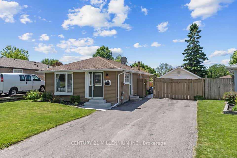 796 Grandview Drive, Oshawa, ON L1H 7W7