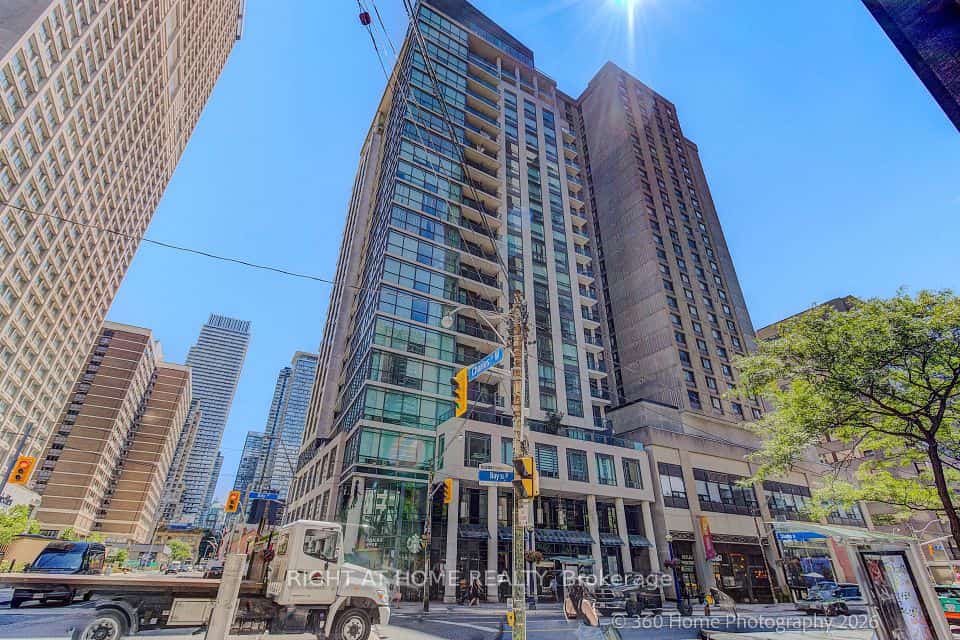 Elev’n Residences, Toronto