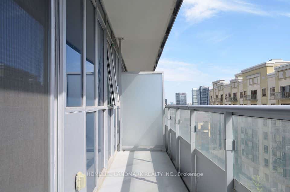 591 Sheppard Avenue E #808, Toronto, ON M2K 0G2