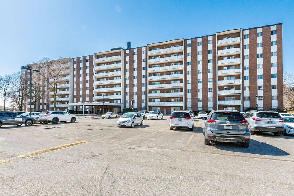 1660 Bloor Street, Mississauga