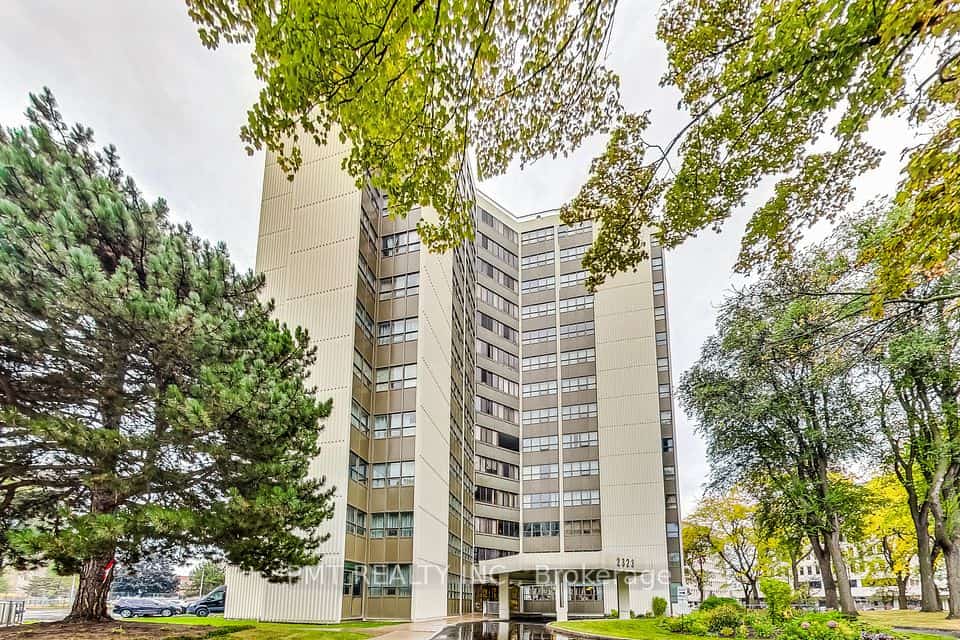 2323 Confederation Parkway #1105, Mississauga, ON L5B 1R6