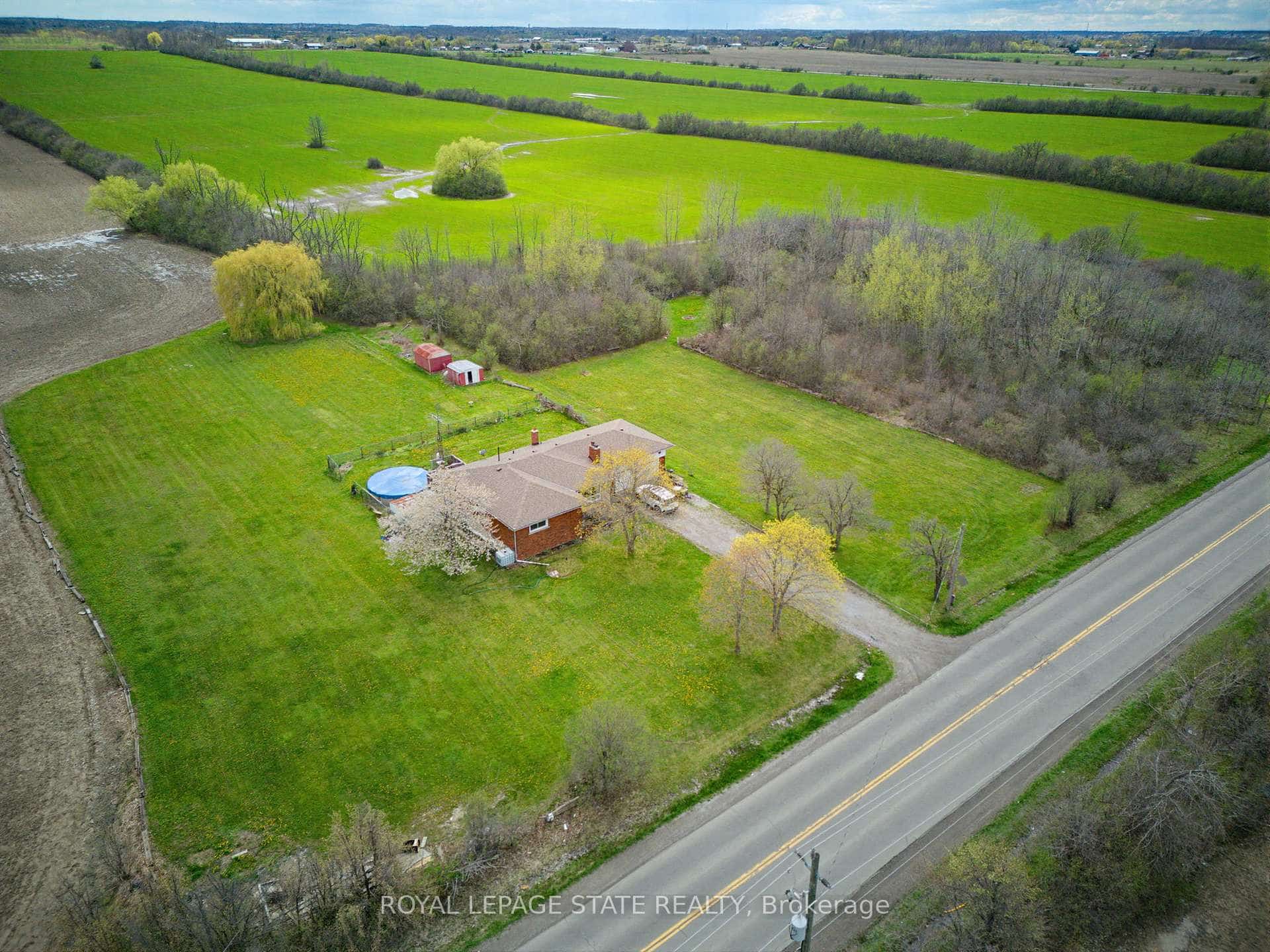 516 Mud Street E, Hamilton, ON L8J 3C7